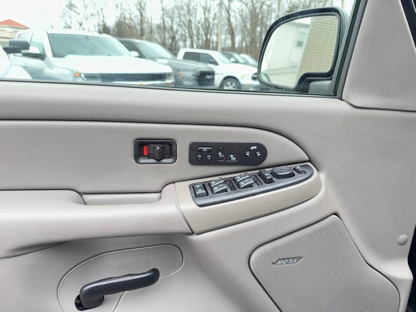 Used 2004 Chevrolet Tahoe Z71 w/ Z71 Preferred Equipment Group image 24