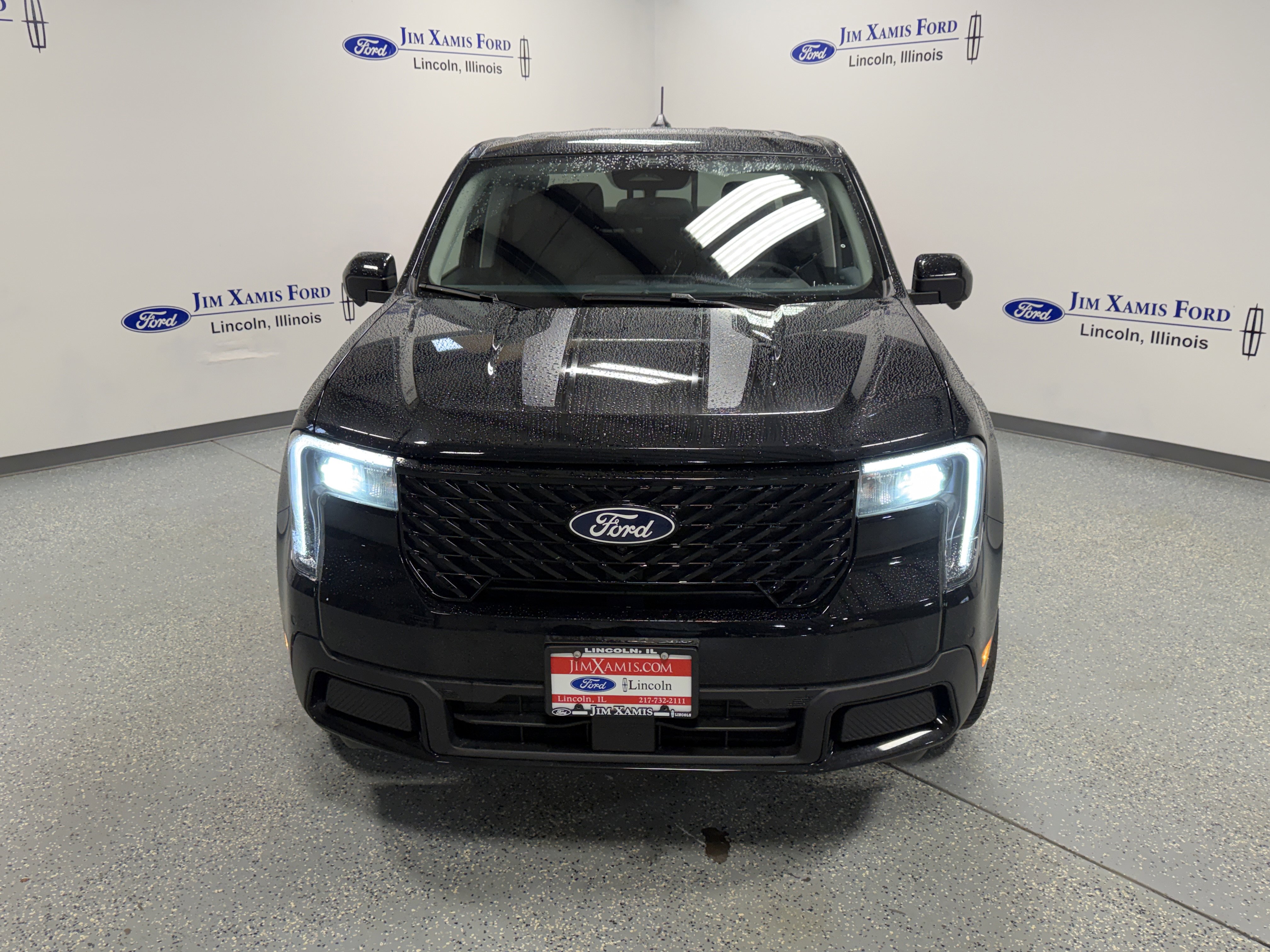 New 2026 Ford Maverick Lariat w/ Black Appearance Package image 2