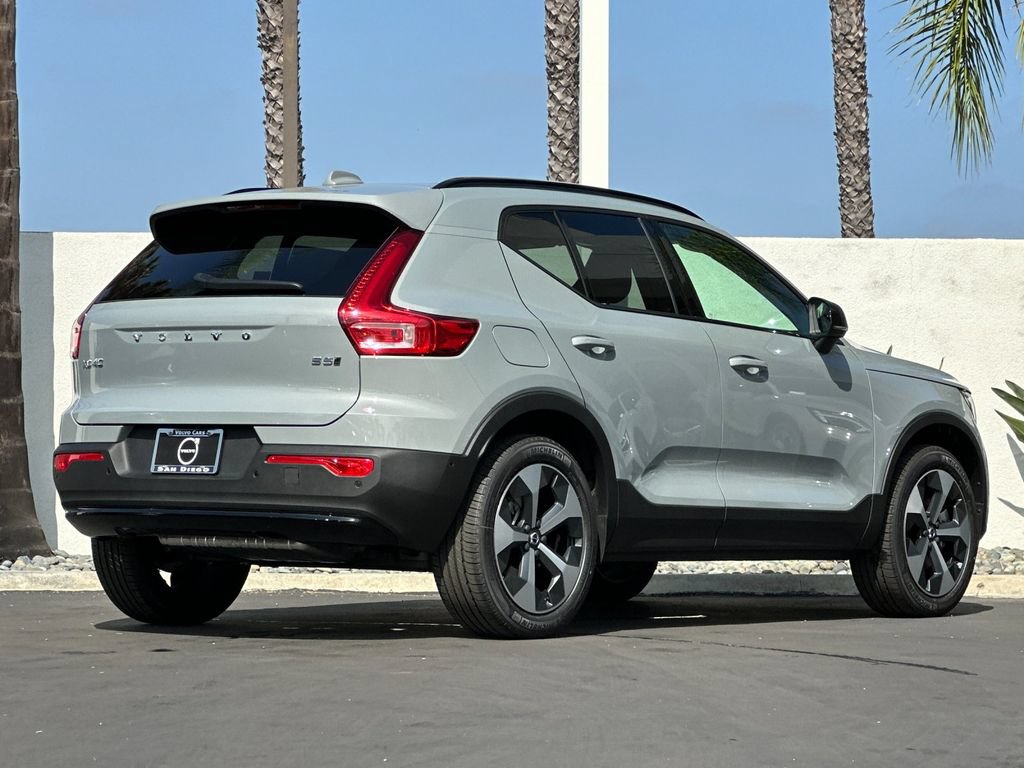 New 2026 Volvo XC40 B5 Plus w/ Protection Package Premier AWD/4WD image 5