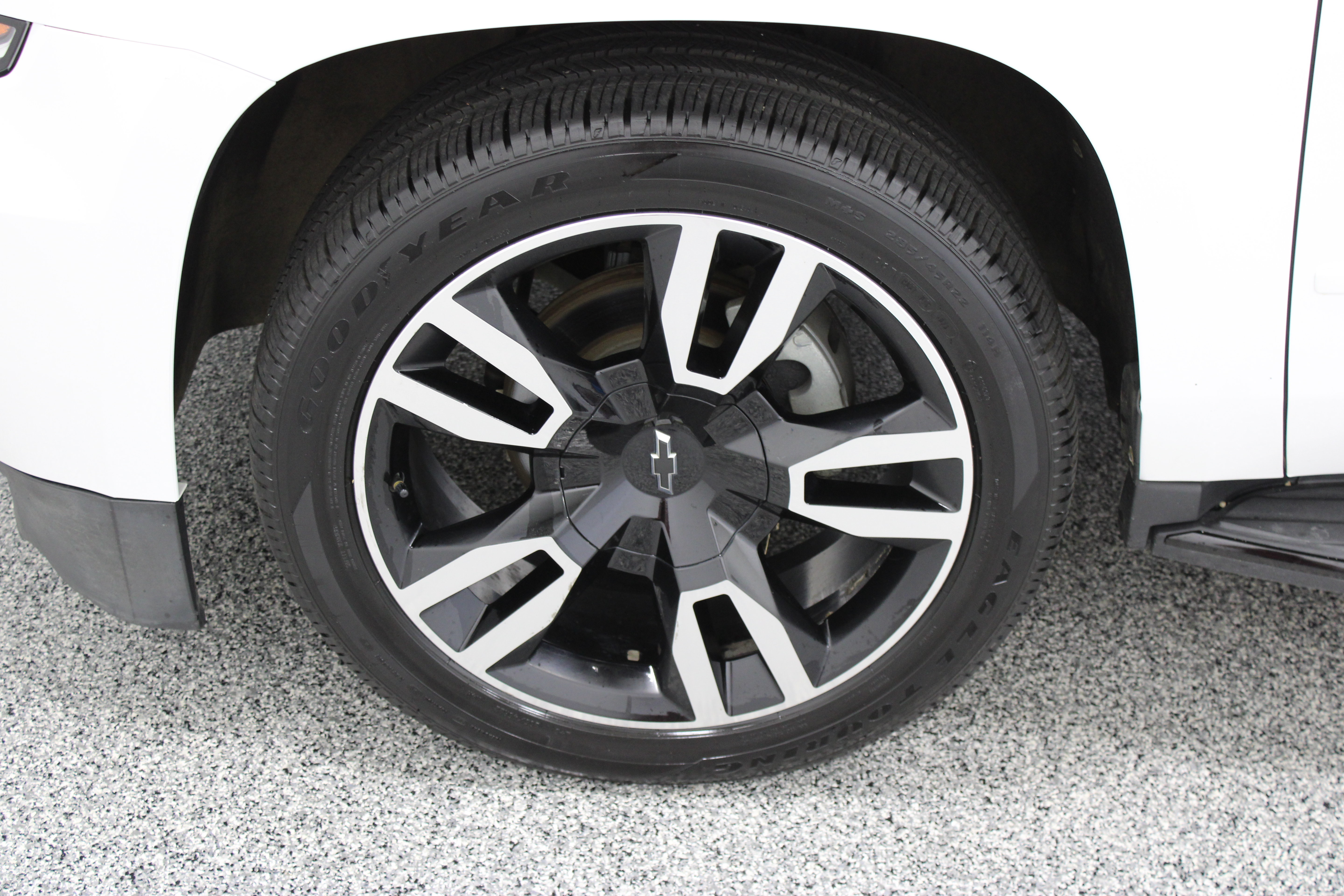 Used 2019 Chevrolet Tahoe Premier AWD/4WD image 11