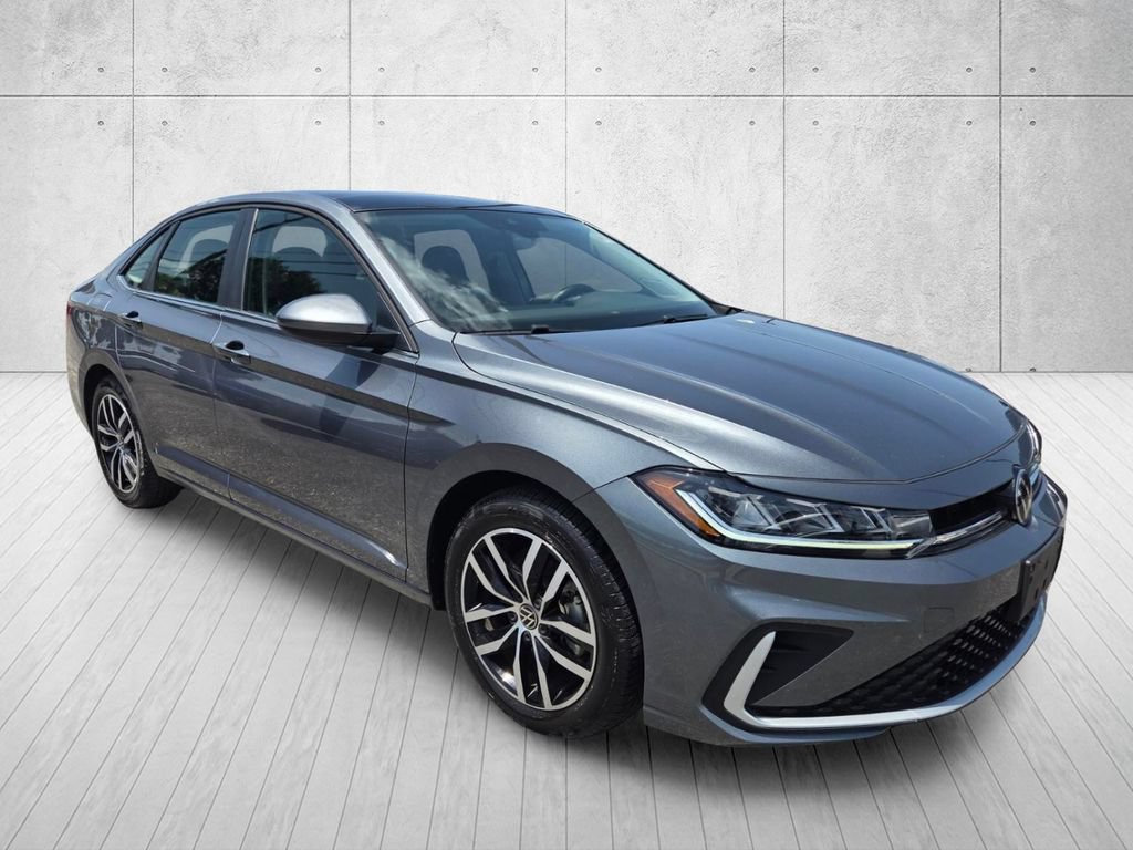 Used 2025 Volkswagen Jetta SE FWD image 6
