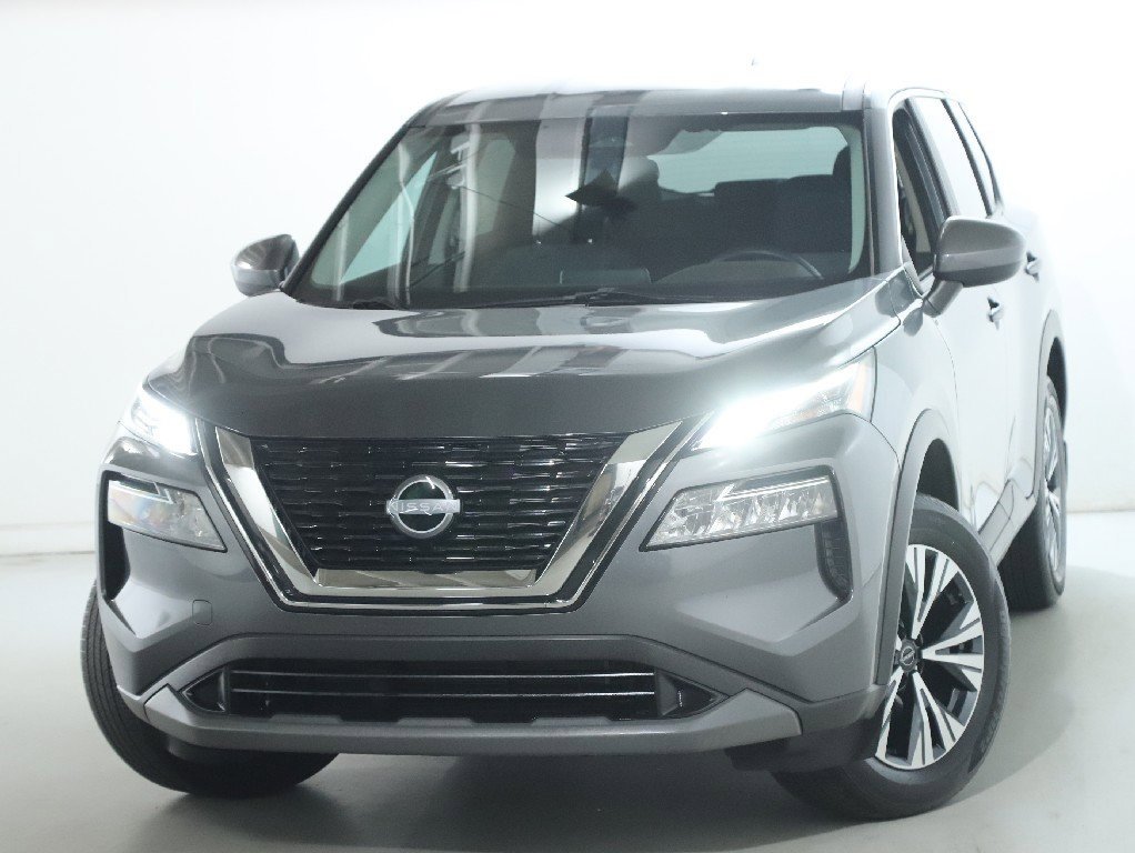 Certified 2023 Nissan Rogue SV image 3