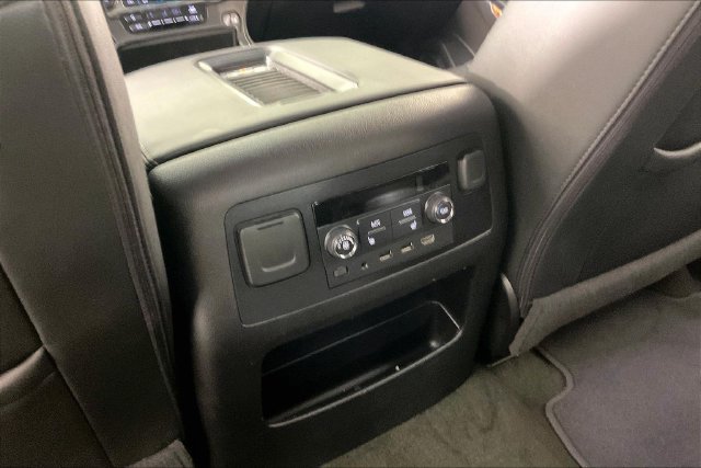 Used 2017 Chevrolet Tahoe Premier AWD/4WD image 9