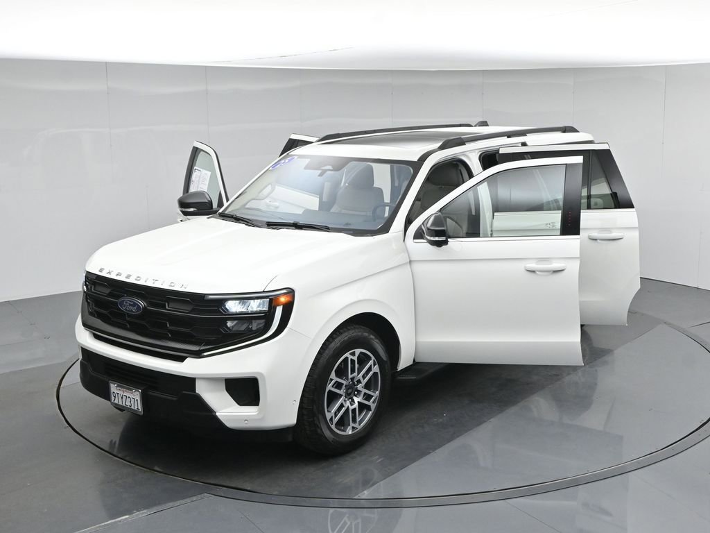 Used 2025 Ford Expedition Max Active image 42