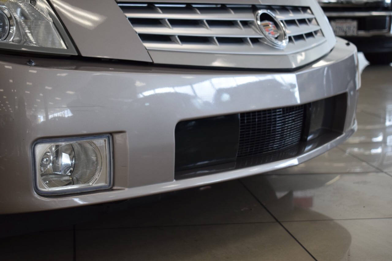 Used 2005 Cadillac XLR RWD image 20