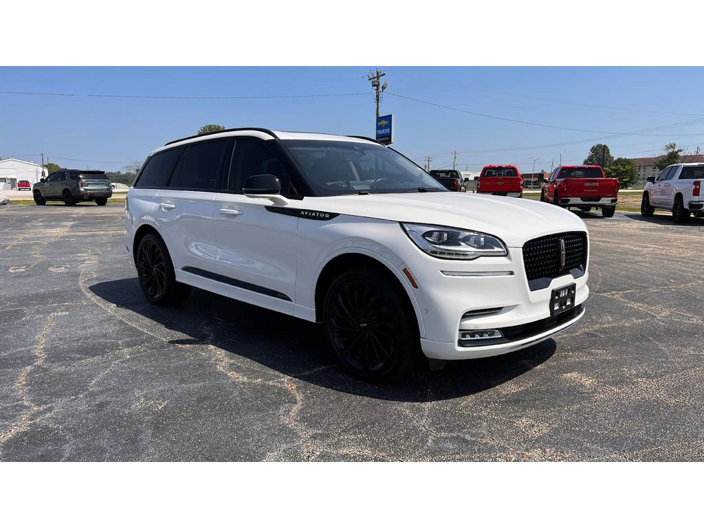 Used 2023 Lincoln Aviator Reserve w/ Equipment Group 201A image 3