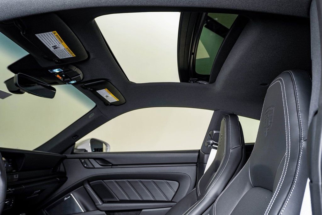 New 2026 Porsche 911 Carrera 4S image 17