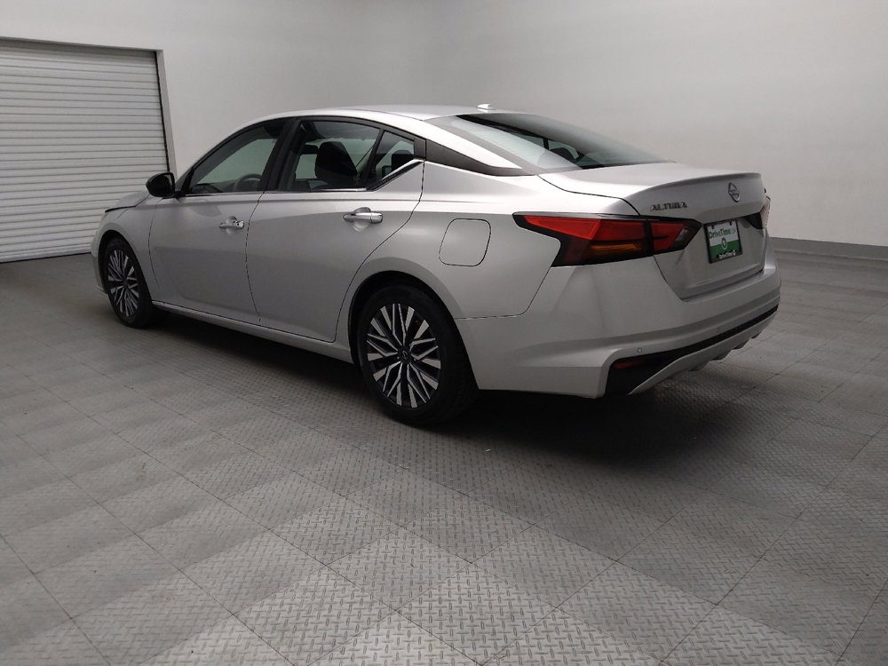 Used 2024 Nissan Altima 2.5 SV image 5