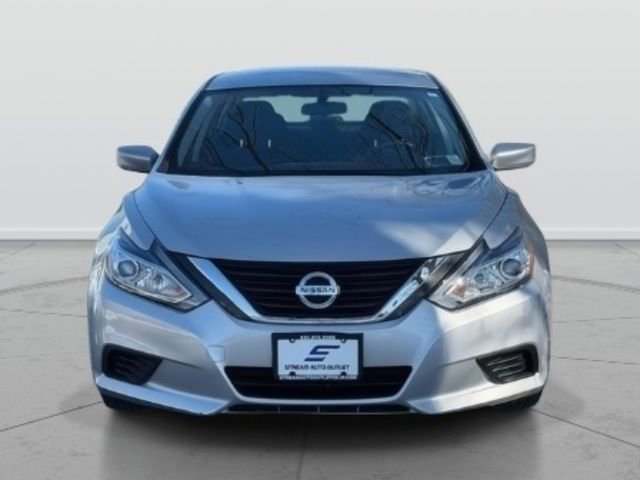 Used 2016 Nissan Altima 2.5 S w/ Power Driver Seat Package image 2