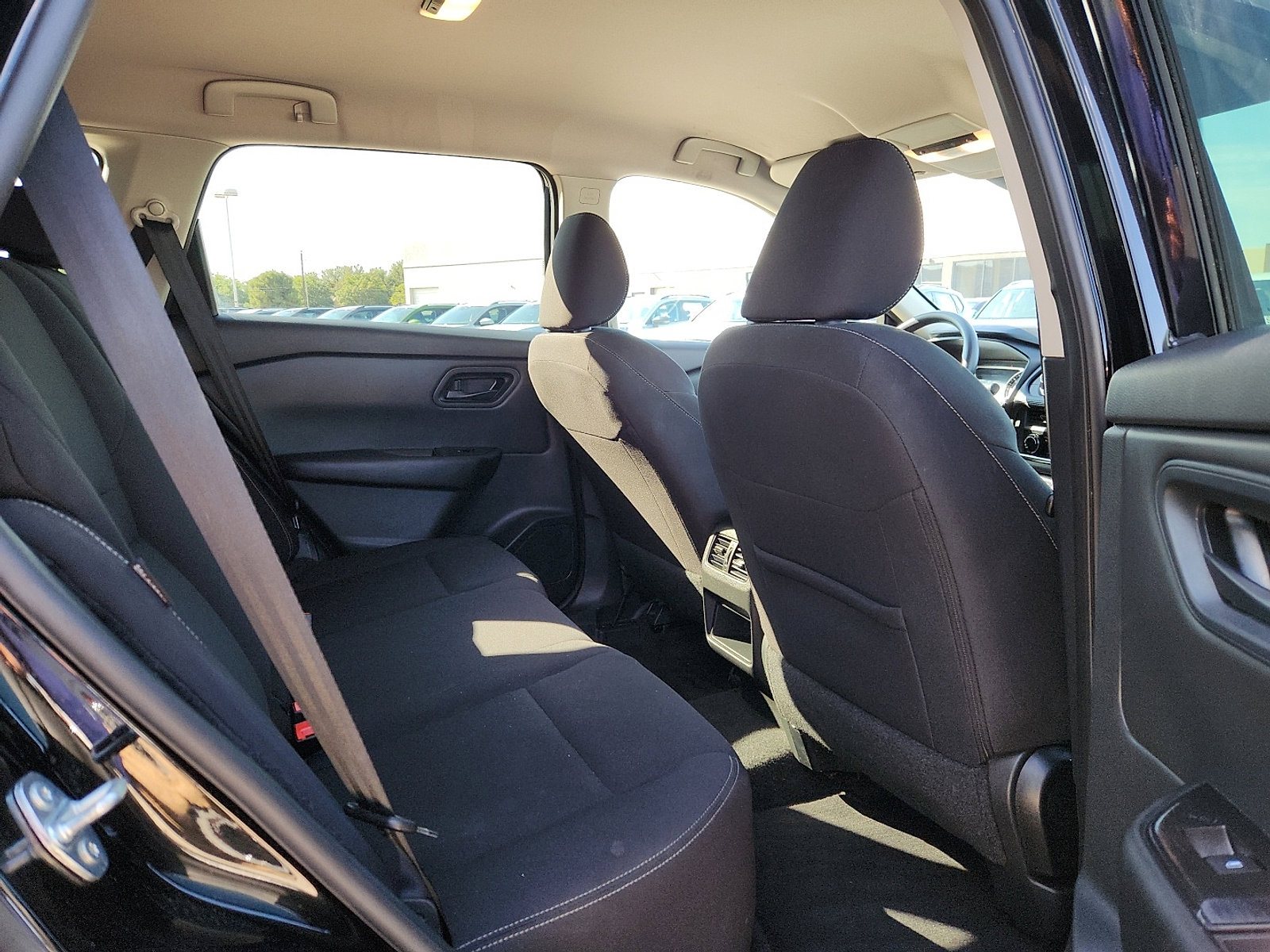 Used 2024 Nissan Rogue S image 14