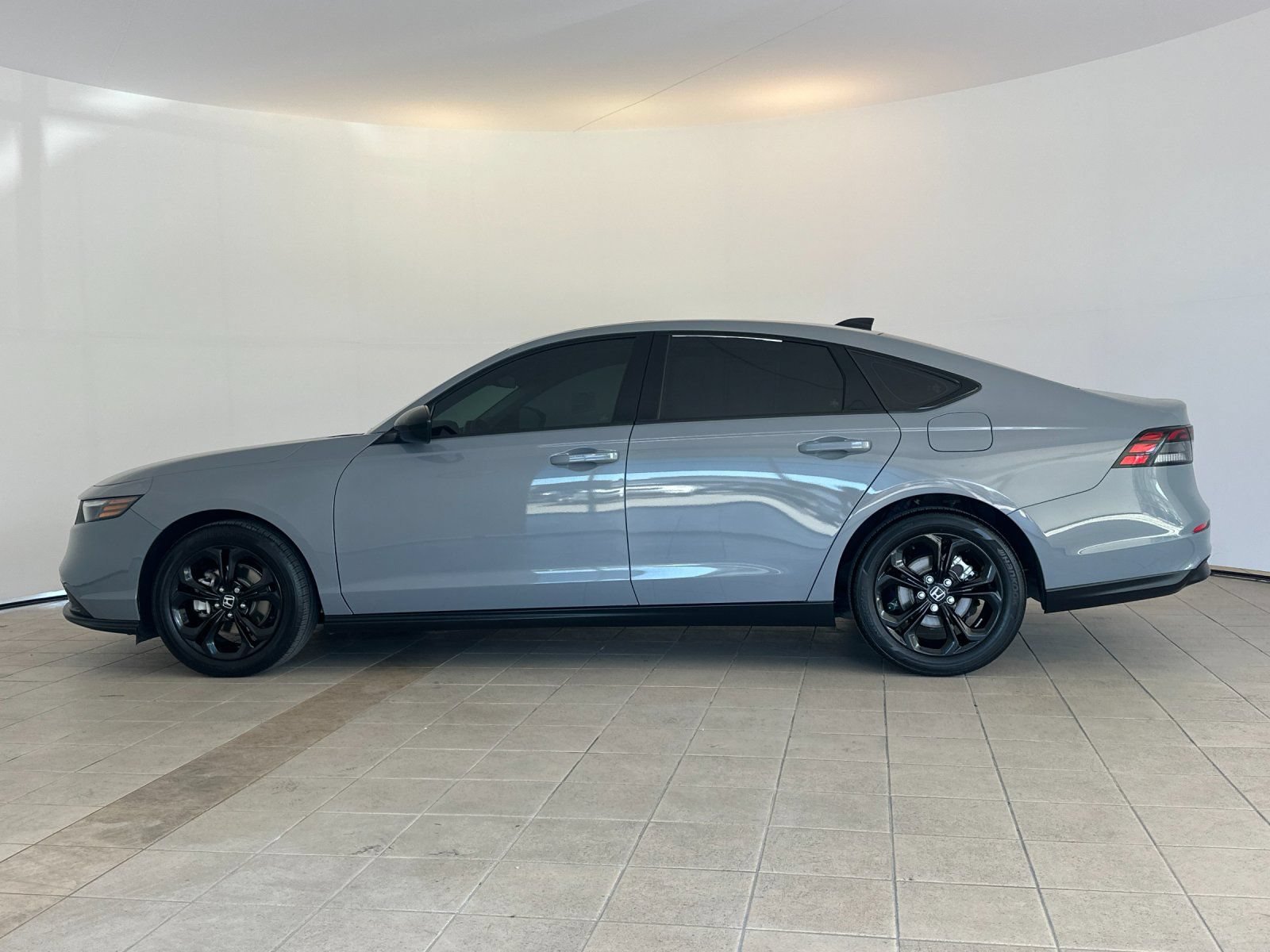 Used 2025 Honda Accord SE image 3
