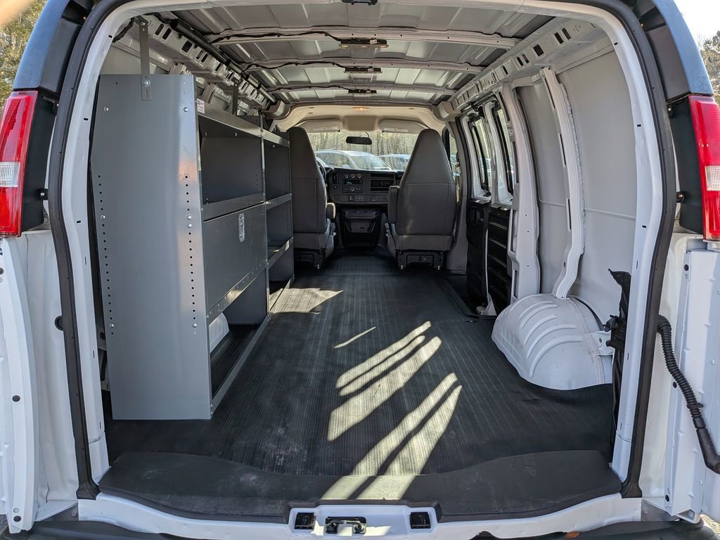 Used 2023 GMC Savana 2500 Work Van w/ Driver Convenience Package image 12