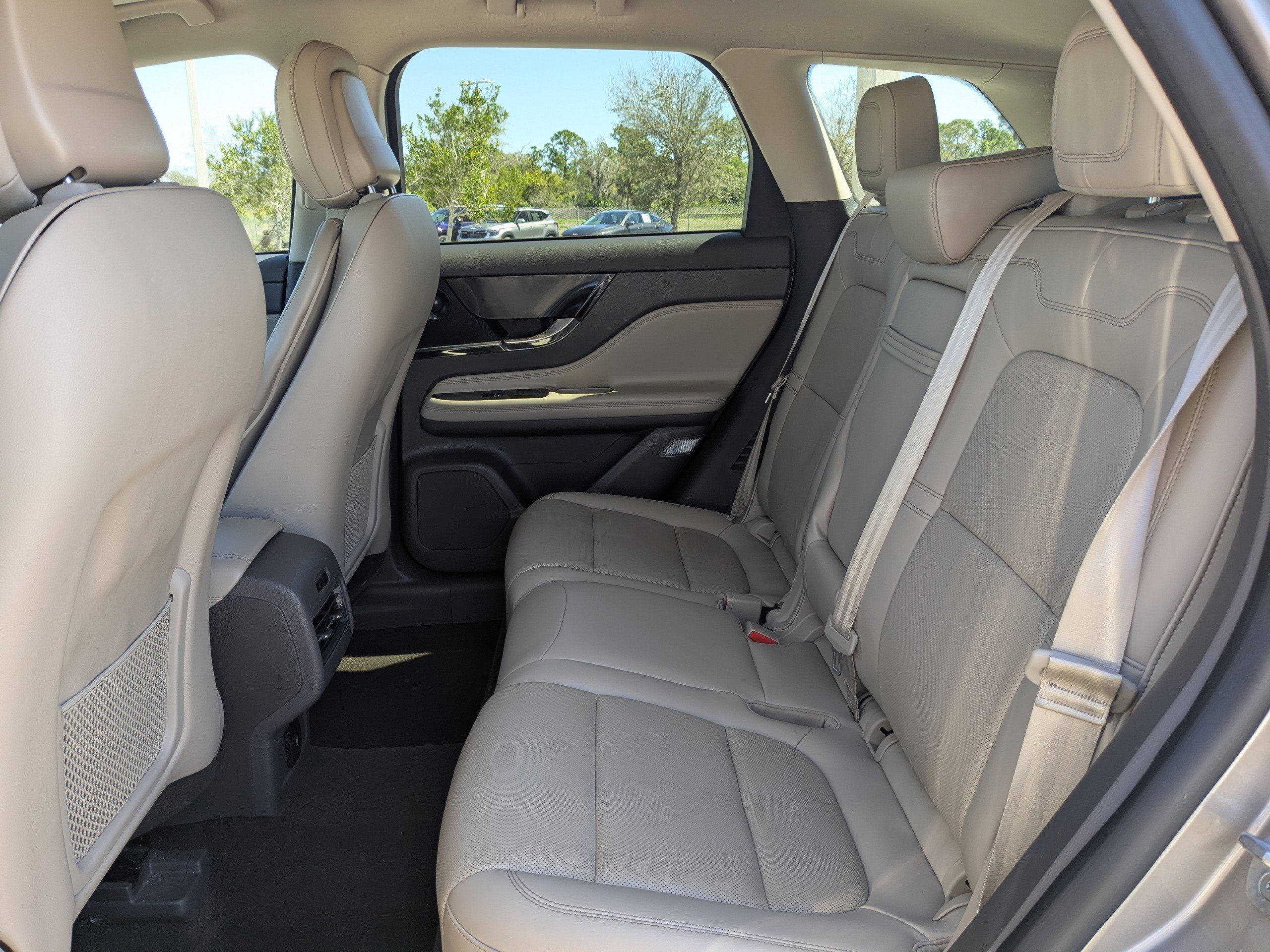 Used 2021 Lincoln Corsair Reserve w/ Equipment Group 201A image 14