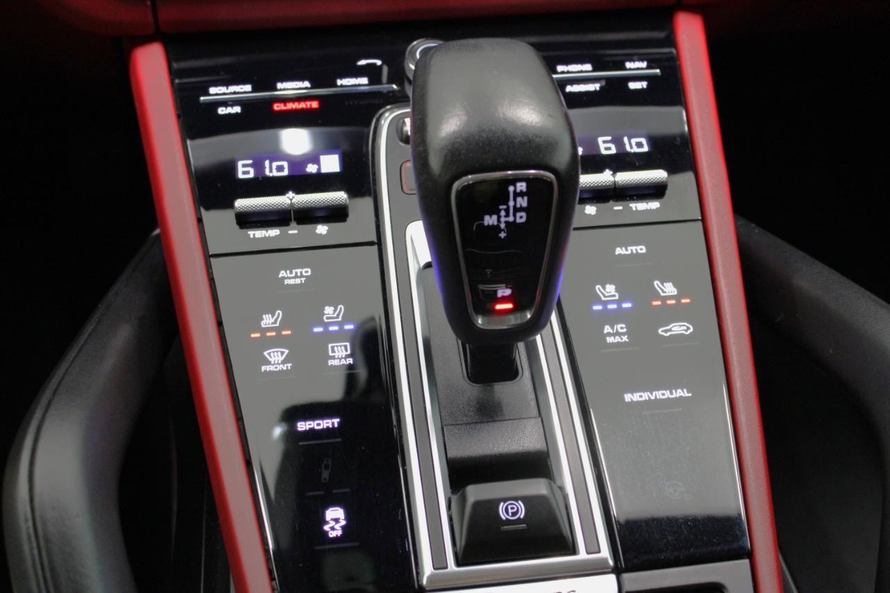 Used 2021 Porsche Cayenne image 63