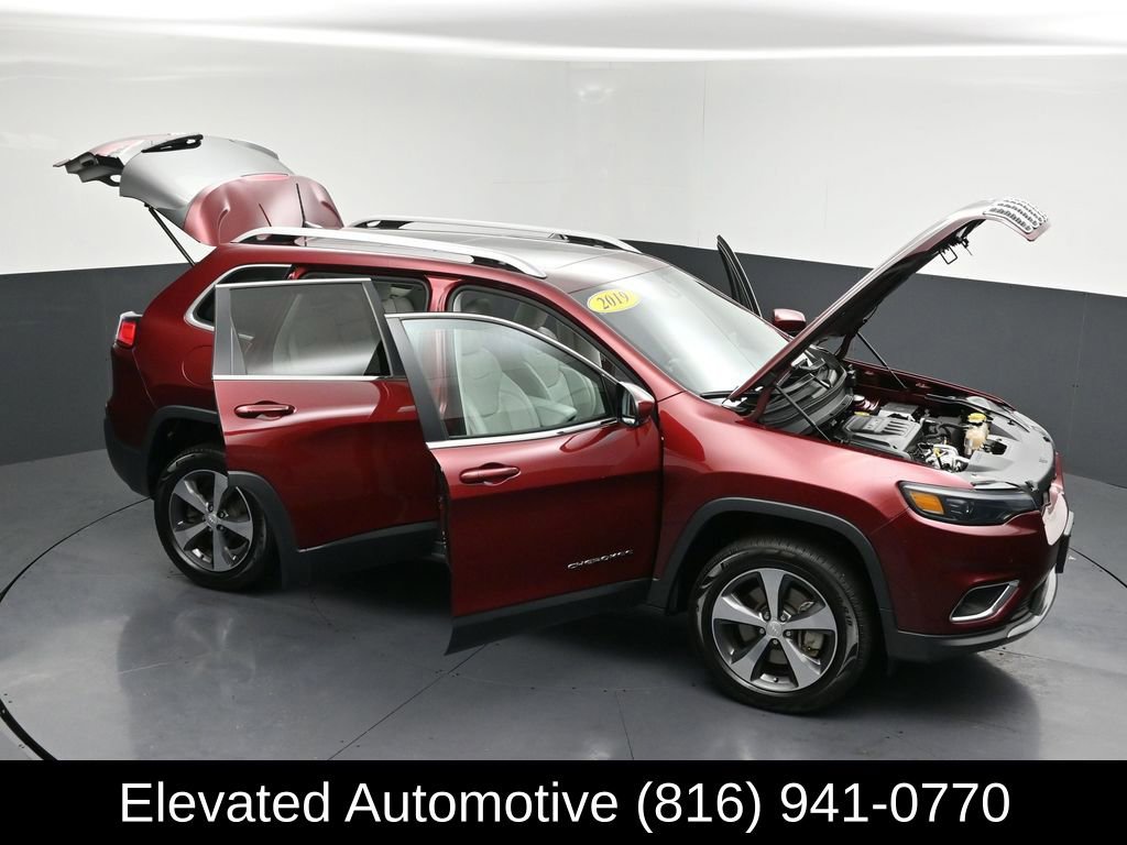 Used 2019 Jeep Cherokee Limited w/ Technology Group image 32