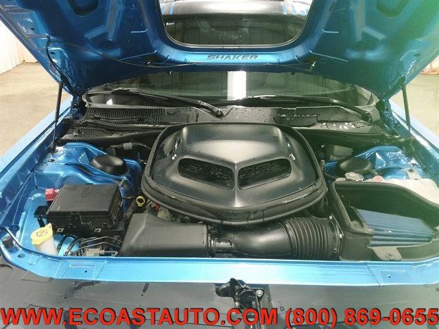 Used 2015 Dodge Challenger R/T RWD image 9