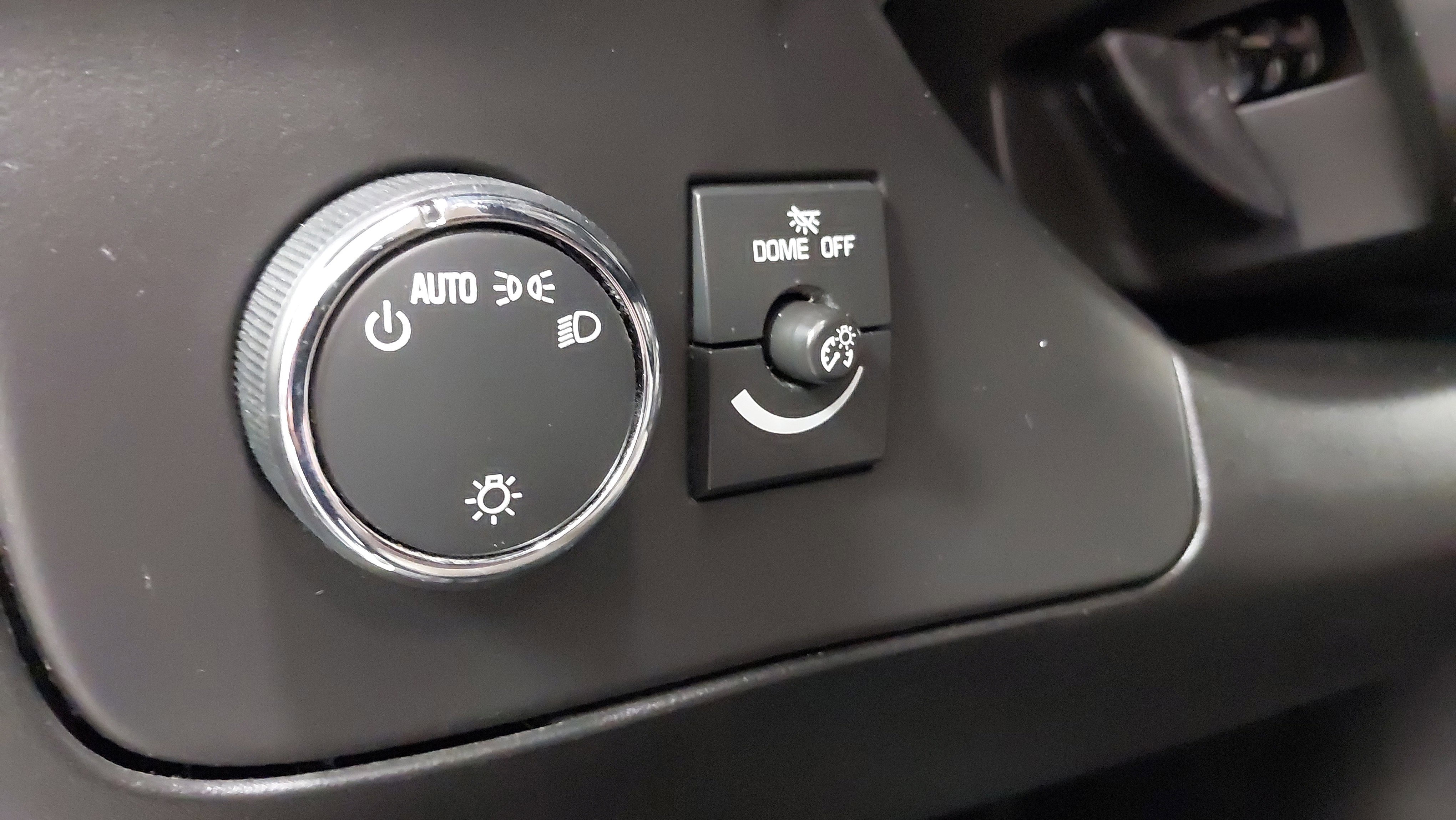 Used 2020 Chevrolet Express 2500 w/ Driver Convenience Package image 23