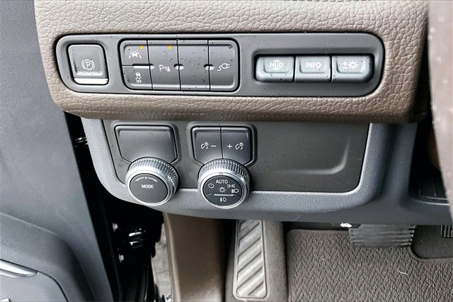 Used 2021 GMC Yukon Denali image 15