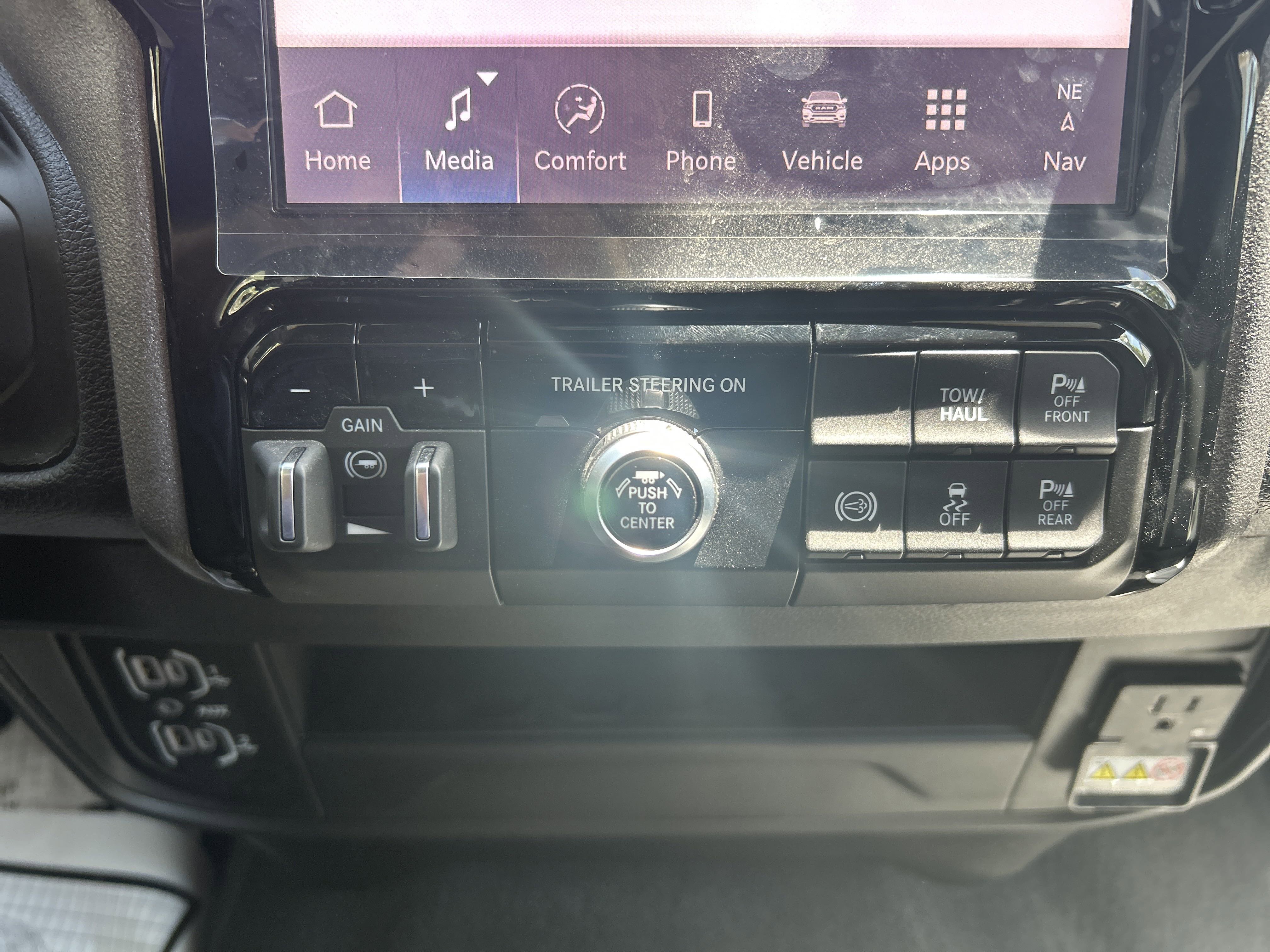 New 2025 RAM 2500 Tradesman image 19