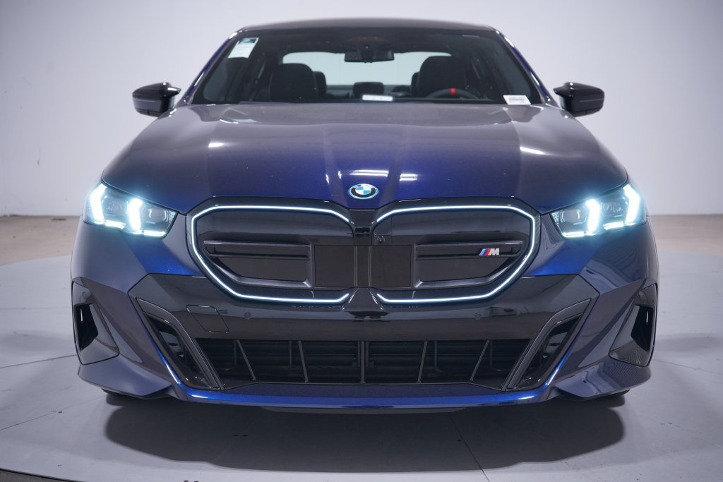 New 2026 BMW i5 M60 w/ Executive Package AWD/4WD image 4