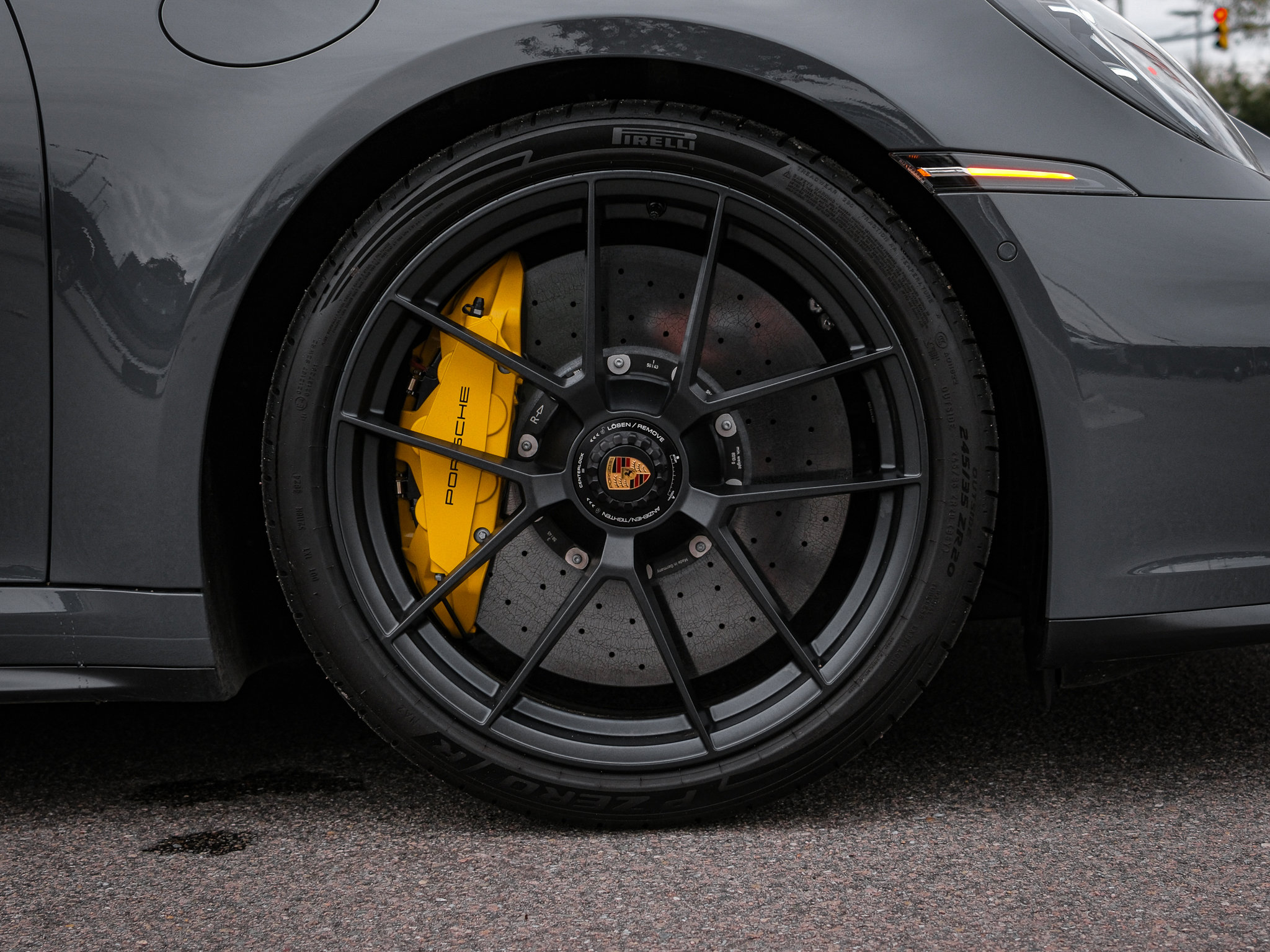 Used 2025 Porsche 911 Carrera 4 GTS image 16