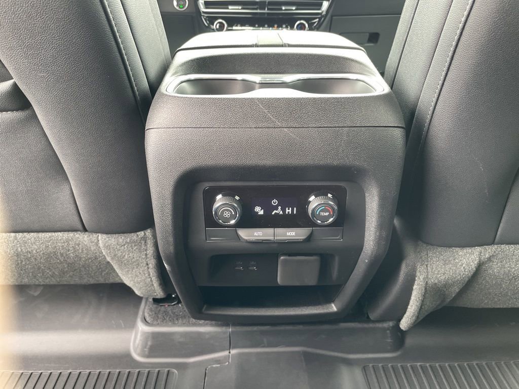 New 2026 Chevrolet Traverse Z71 w/ Driver Confidence Package image 25