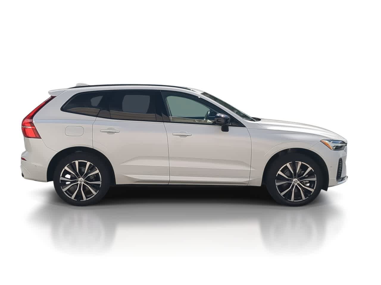 Used 2025 Volvo XC60 B5 Plus w/ Protection Package Premier AWD/4WD image 9