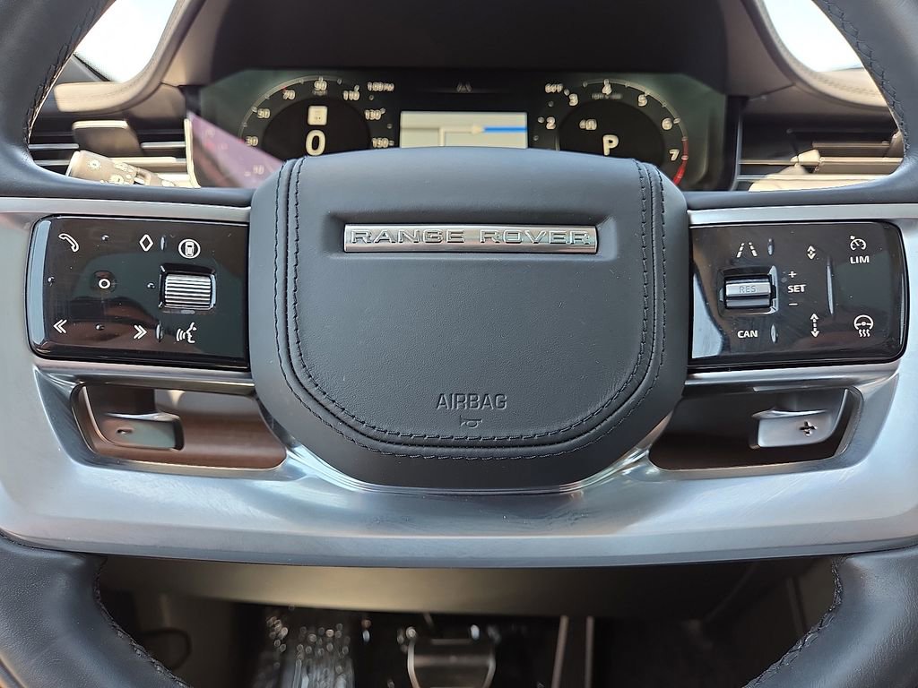 Used 2024 Land Rover Range Rover SE image 32