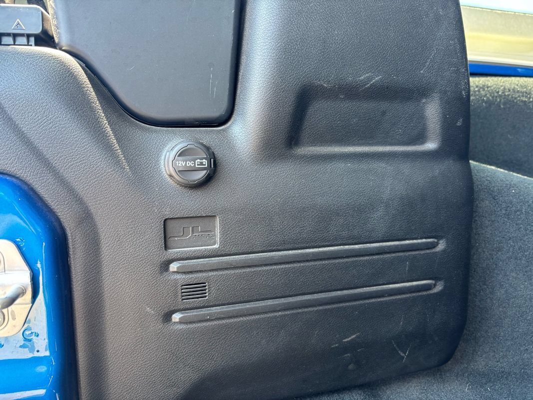 Used 2023 Jeep Wrangler Unlimited Rubicon w/ LED Lighting Group AWD/4WD image 19