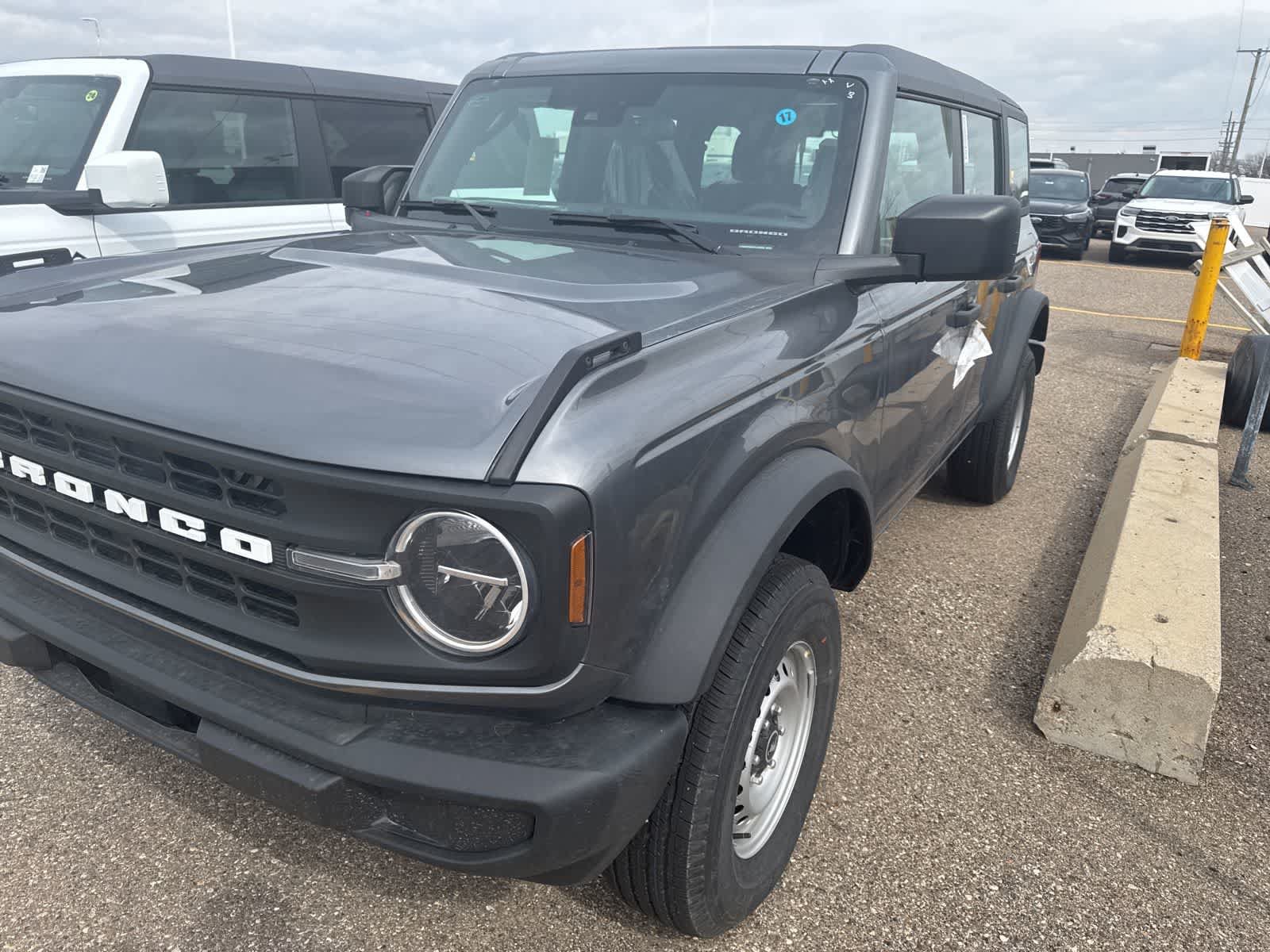 New 2026 Ford Bronco 4-Door AWD/4WD image 24