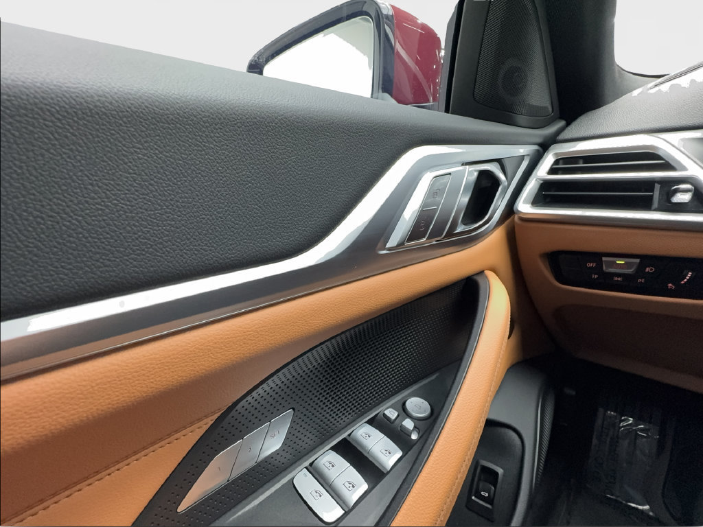 Used 2025 BMW i4 eDrive40 w/ Driving Assistance Package RWD image 51