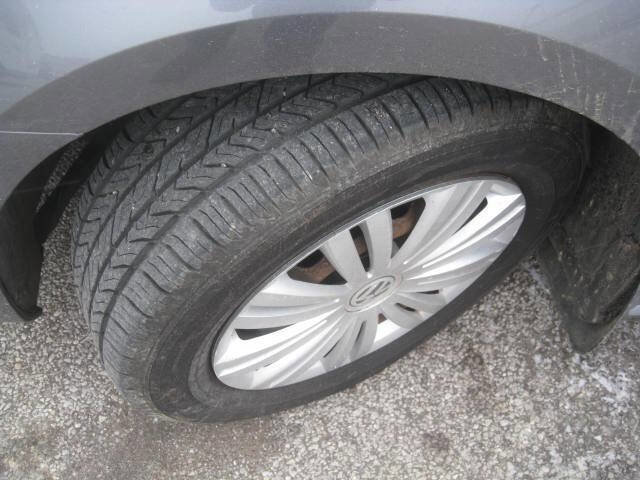 Used 2015 Volkswagen Passat 1.8T S image 21