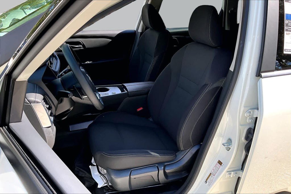Used 2024 Nissan Rogue S FWD image 7