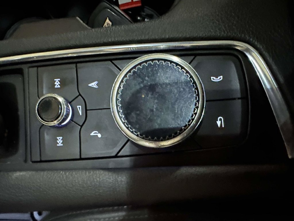 Used 2024 Cadillac XT5 Premium Luxury w/ LPO, Floor Liner Package AWD/4WD image 31