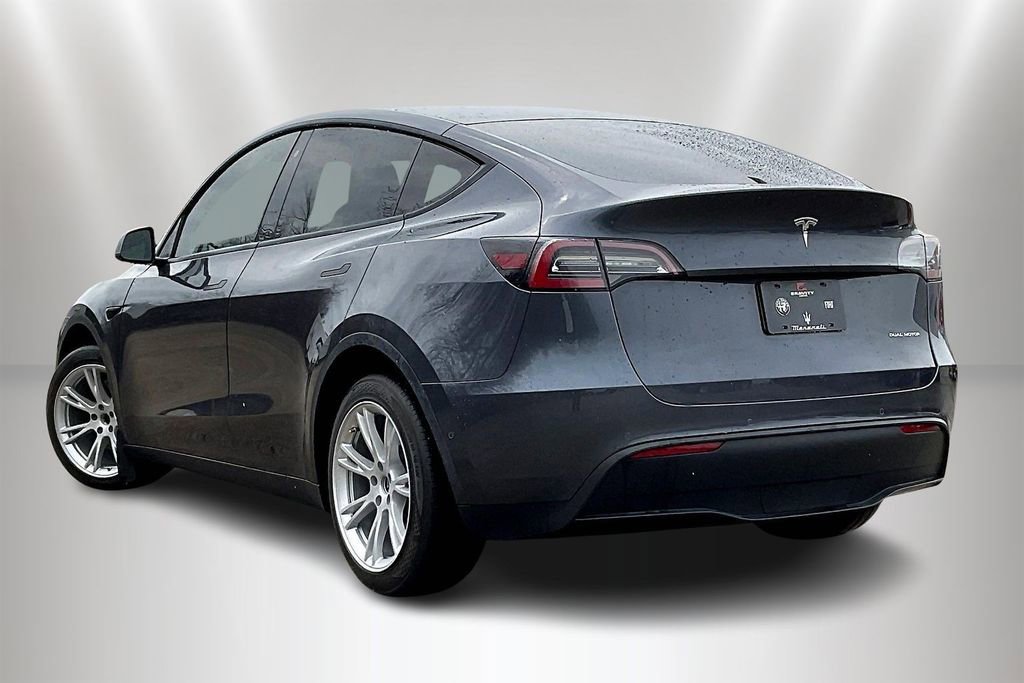 Used 2020 Tesla Model Y Long Range image 4