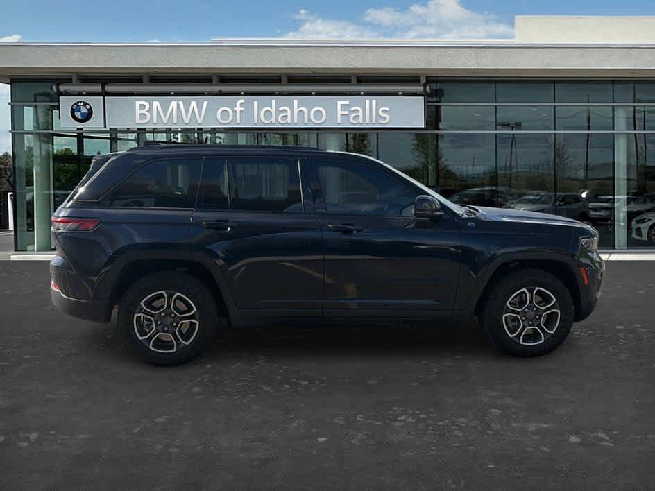 Used 2024 Jeep Grand Cherokee Trailhawk w/ Luxury Tech Group III AWD/4WD image 8