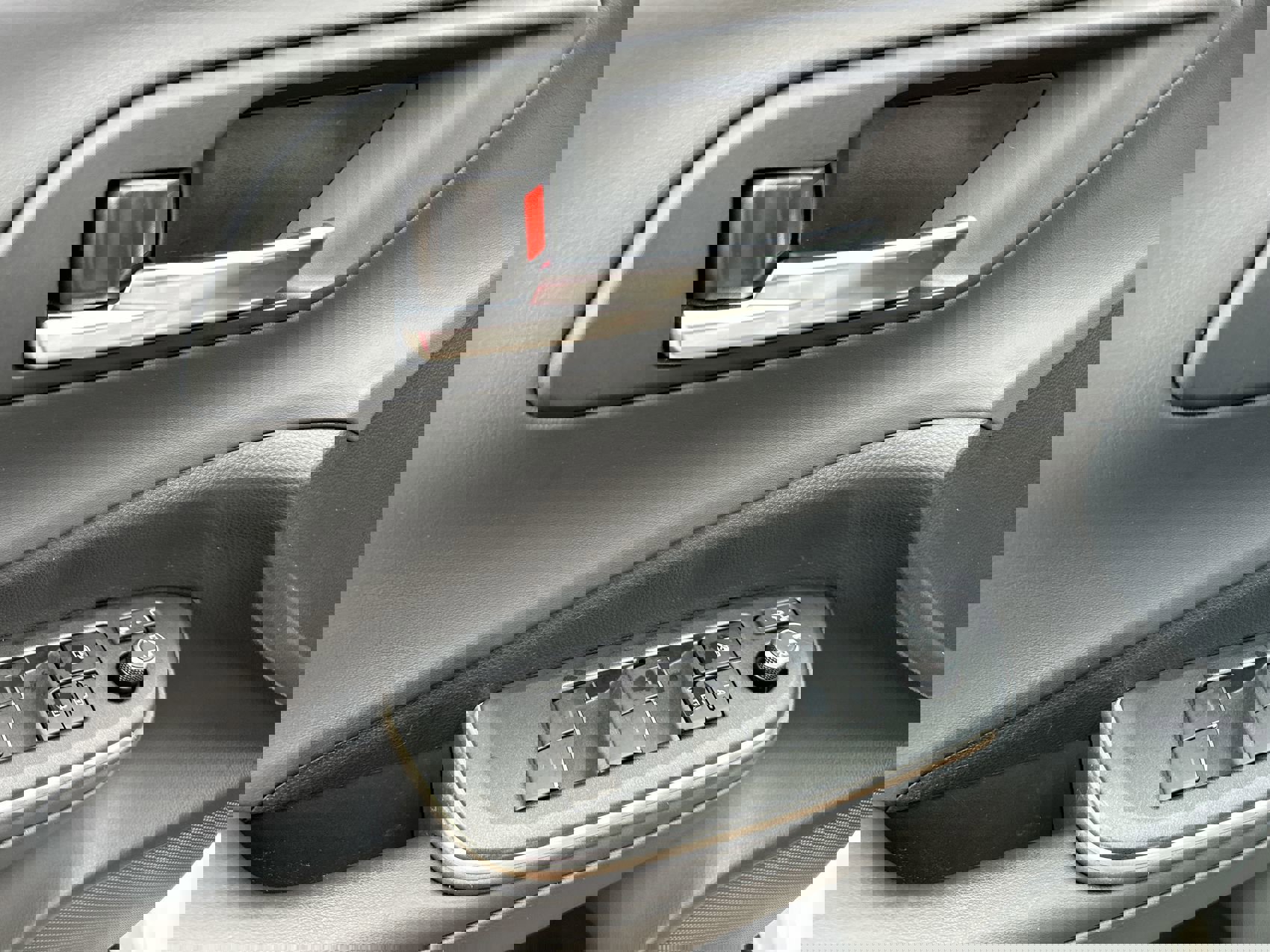 Used 2023 Toyota Crown XLE image 18