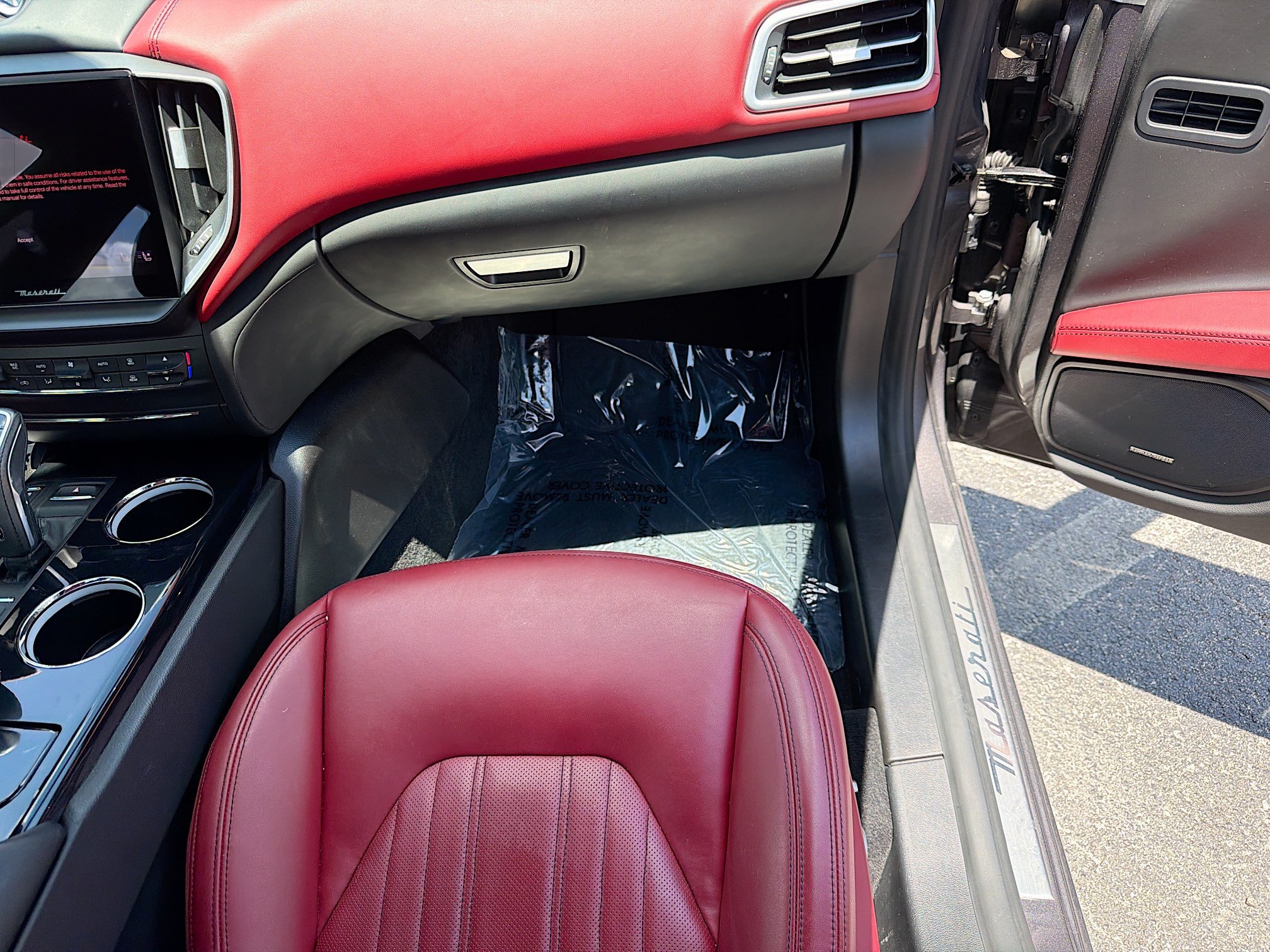Used 2023 Maserati Ghibli Modena RWD image 17