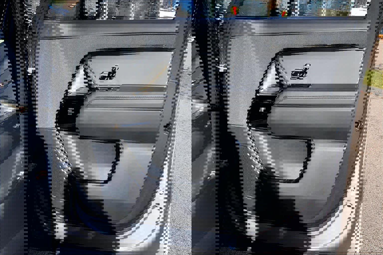 Used 2023 Land Rover Range Rover Sport SE AWD/4WD image 22