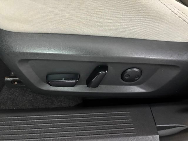 Used 2025 Nissan Rogue SV AWD/4WD image 9