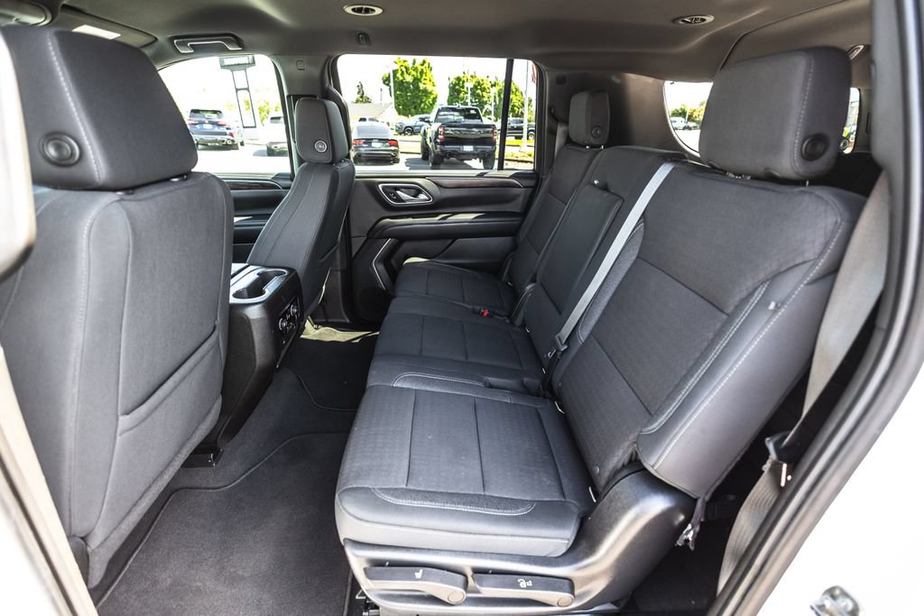 Used 2022 Chevrolet Suburban LS AWD/4WD image 30