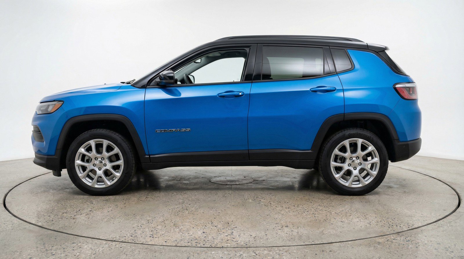 Used 2025 Jeep Compass Limited image 5
