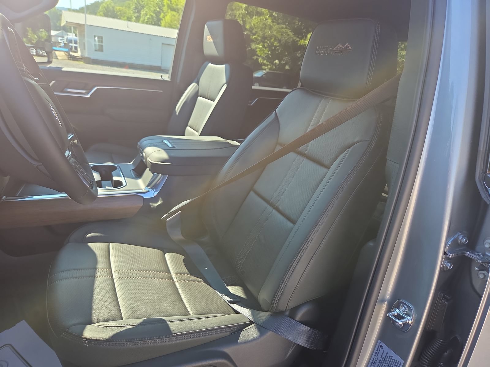 New 2026 Chevrolet Silverado 2500 High Country w/ Z71 Off-Road Package AWD/4WD image 14