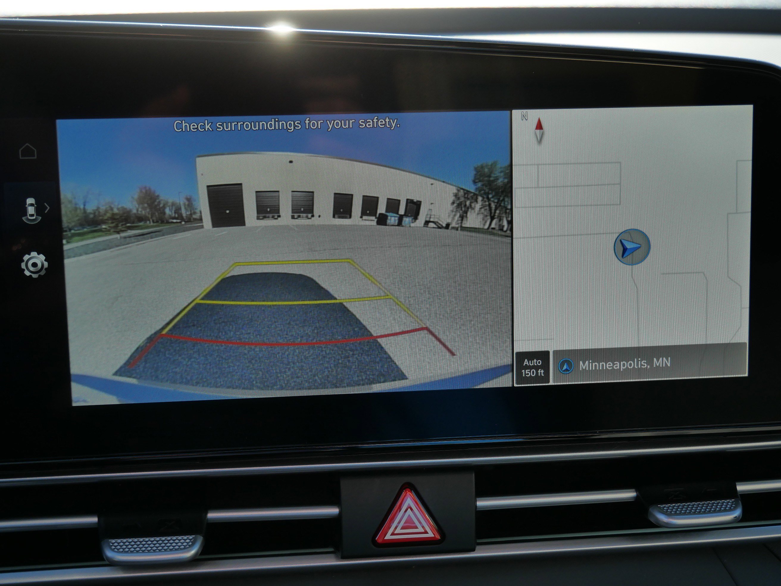 Used 2025 Hyundai Elantra SEL FWD image 31