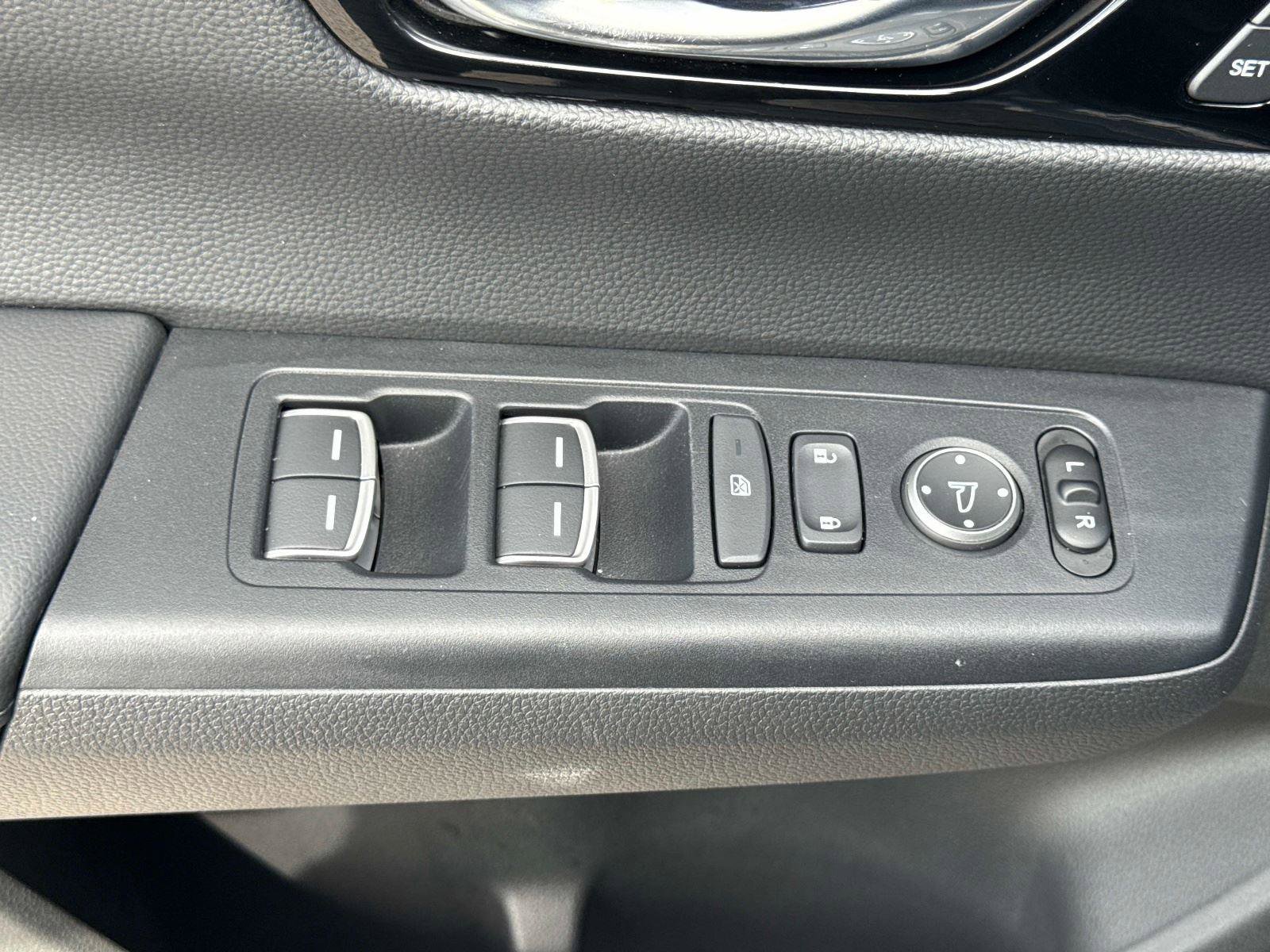 Used 2023 Honda CR-V EX-L image 20