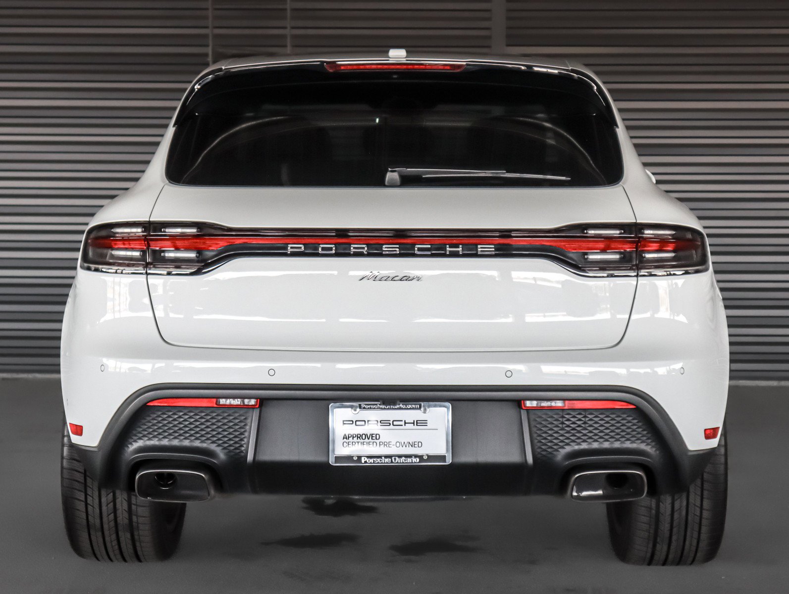 Used 2023 Porsche Macan AWD/4WD image 9