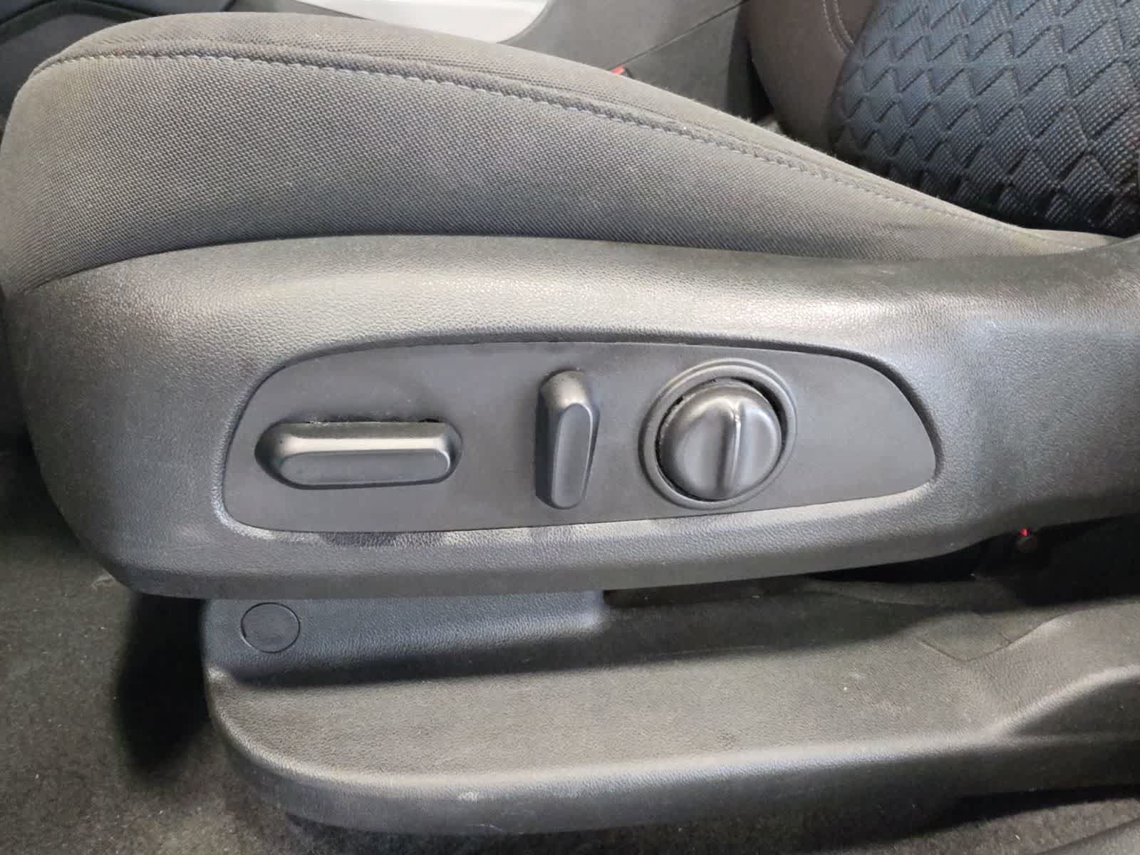 Used 2021 Chevrolet Blazer LT FWD image 21