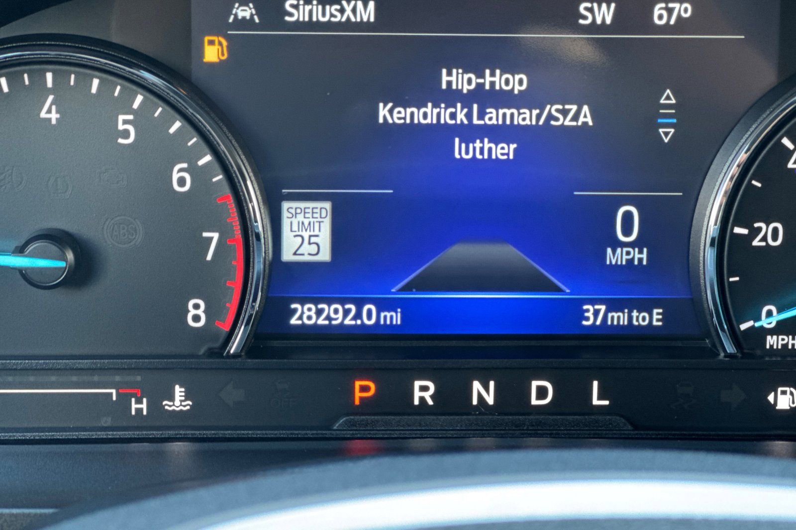 Used 2022 Ford Explorer XLT w/ Equipment Group 202A image 27