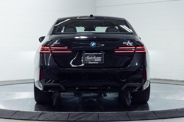 New 2027 BMW 550e xDrive w/ Executive Package AWD/4WD image 10