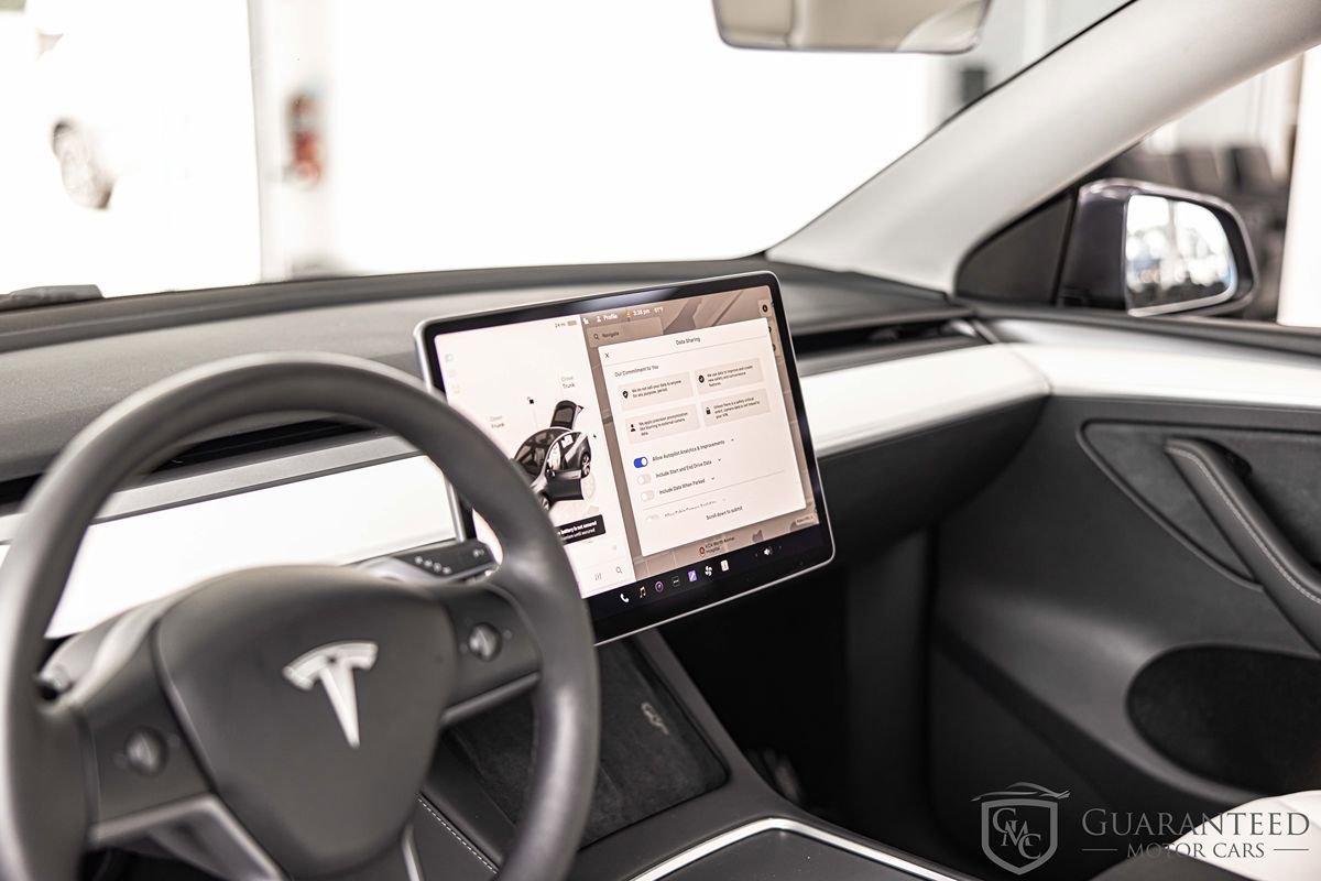 Used 2023 Tesla Model Y Long Range AWD/4WD image 22